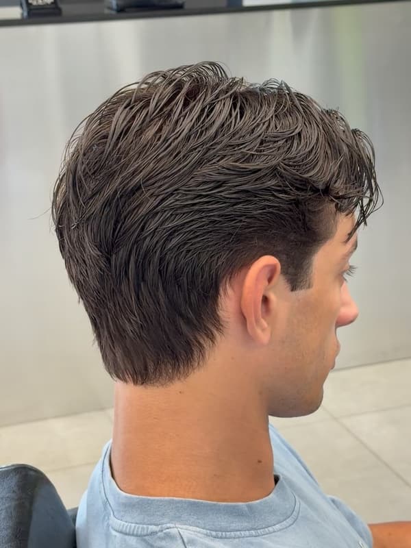 Modern mullet με υφή, από πίσω