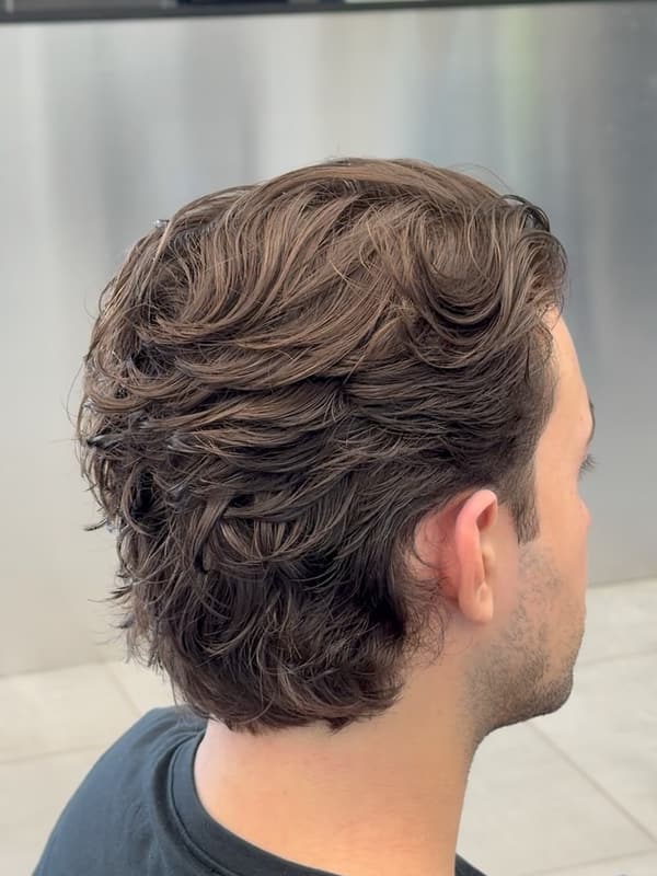 Κυματιστό flow, από πίσω